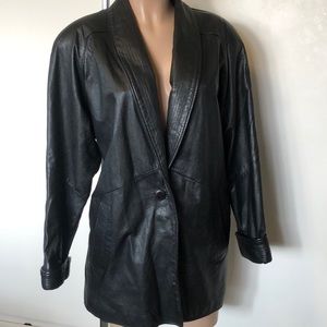 ADLER  buttons closing  w Pockets 💯% LEATHER black color, LONG JACKET  sz Small